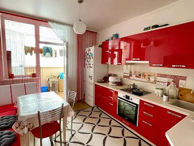 квартира за адресою Олени Пчілки вул., 8
