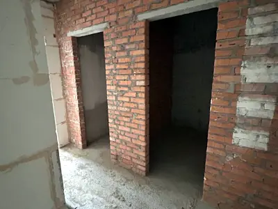 квартира за адресою Відродження, 1