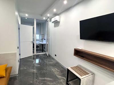 квартира за адресою Зарічна вул., 4