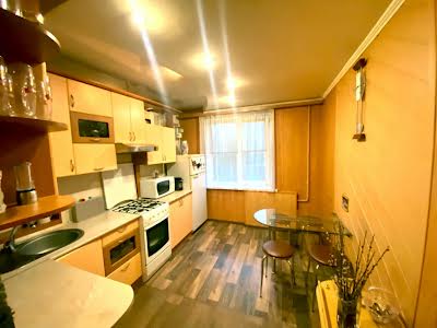 квартира по адресу Метростроевская ул., 3
