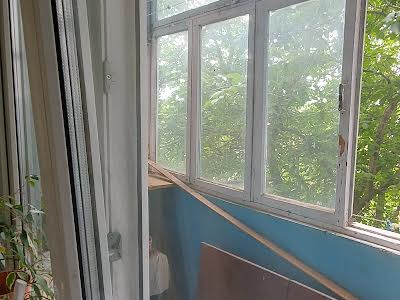 квартира по адресу Квітнева ул., 4а