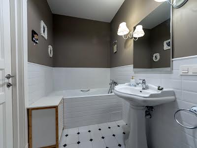 квартира за адресою Регенераторна вул., 4к10