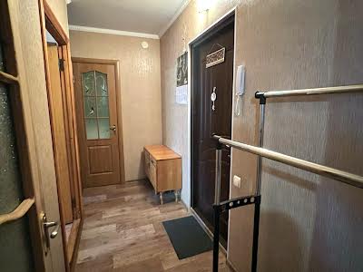 квартира за адресою Олега Ольжича вул. (Ленінградська), 3б