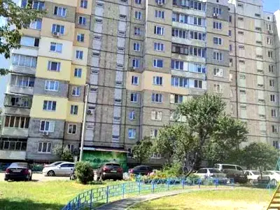 квартира за адресою Тростянецька вул., 8