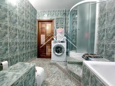квартира за адресою Українська вул., 61