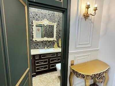 комерційна за адресою Генуезька вул., 5