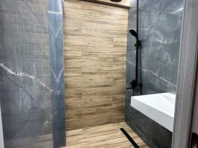 квартира за адресою Юності вул., 25