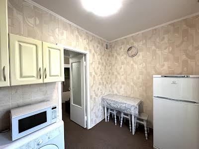 квартира за адресою Вахтанга Кікабідзе вул. (Булгакова), 4