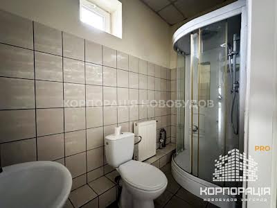 комерційна за адресою Швабська вул., 11