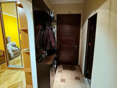 квартира за адресою Шовкуненка вул., 8/20