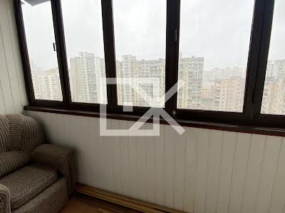 квартира за адресою Лариси Руденко вул., 5