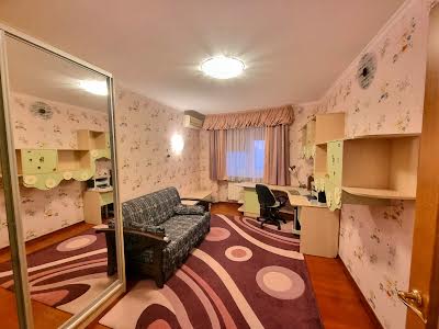 квартира по адресу Верховной Рады бульв., 14-Б