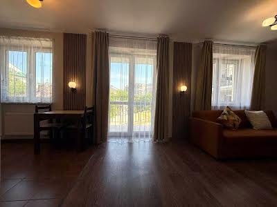 квартира за адресою Джерельна вул., 75