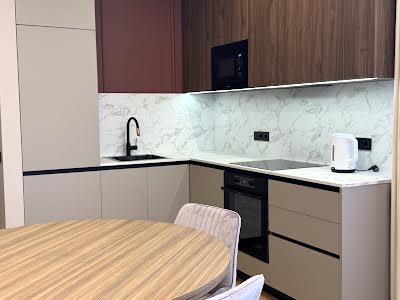квартира за адресою Драгомирова, 14а