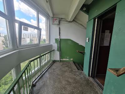 квартира за адресою Русанівський бульв., 4
