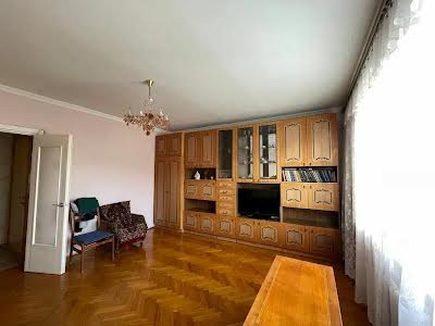 квартира за адресою Коломийська вул., 10