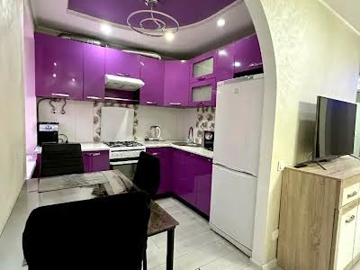 квартира за адресою Незалежності вул. (Титова), 22