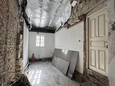 комерційна за адресою Павла Скоропадського вул. (Адмірала Макарова), 18