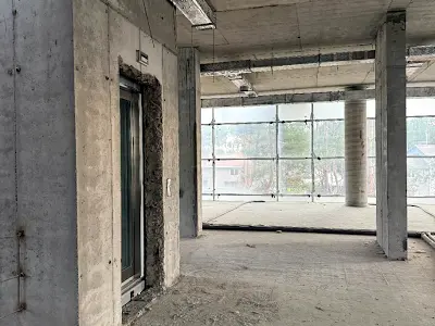 коммерческая по адресу Лісова, 2б