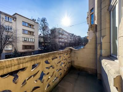 квартира за адресою Героїв Майдану вул. (Гвардійська), 3