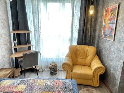 квартира по адресу Вышгородская ул., 45г