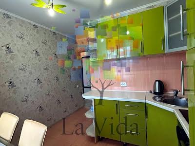 квартира за адресою Волинська вул., 8