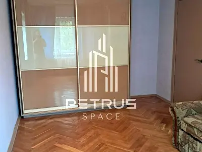 квартира по адресу Строителей ул., 4-А