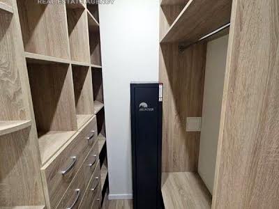 квартира за адресою Драгоманова вул., 2