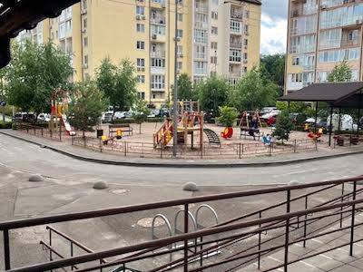 квартира за адресою Академіка Лебедєва вул., 1/5