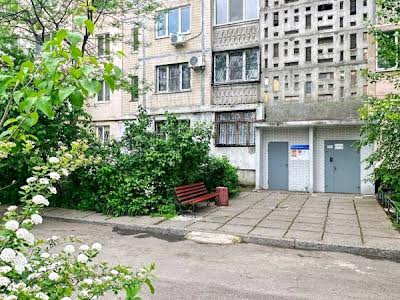 квартира по адресу шишкина, 52