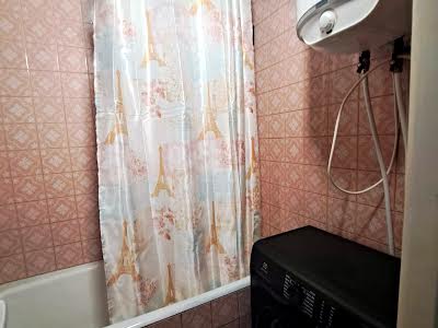 квартира по адресу Стратегическое шоссе (Науки), 21