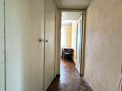 квартира по адресу Строителей ул., 12