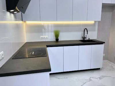 квартира за адресою Краснова вул., 3