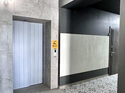 квартира за адресою Озерна вул., 16Б