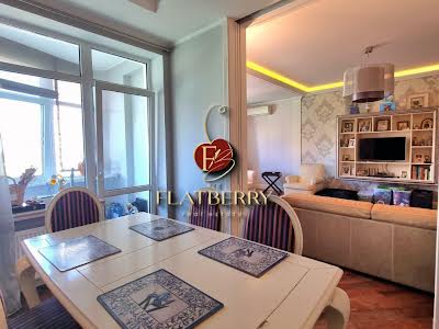 квартира по адресу Лесі Українки, 30Б