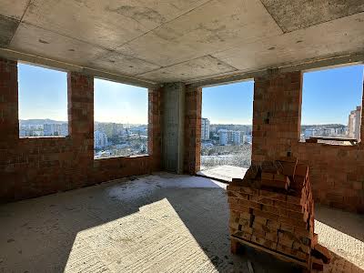 квартира за адресою Кирила Студинського вул., 14