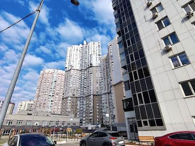 квартира за адресою Срібнокільська вул., 3-А
