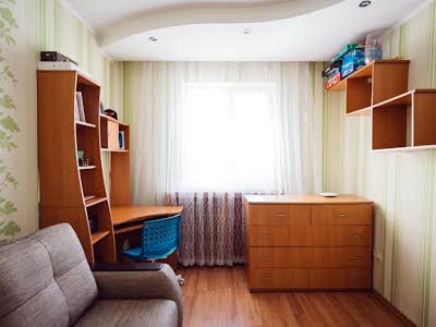 квартира за адресою Скворцова, 2