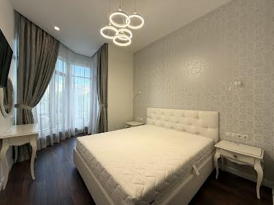квартира за адресою Болсуновська вул. (Сергія Струтинського), 2