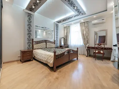 квартира за адресою Старонаводницька вул., 13