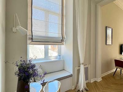 квартира за адресою Михайлівська вул., 22А