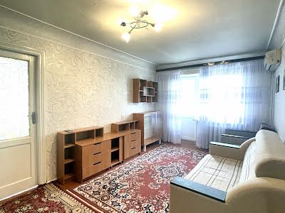 квартира за адресою Введенська вул., 15