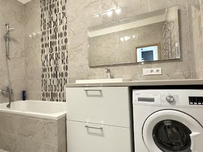 квартира за адресою Під Дубом вул. (Космонавтів), 24