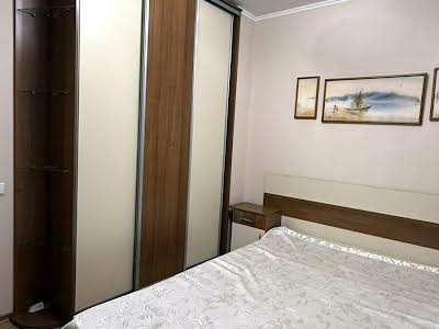 квартира за адресою Каденюка, 7