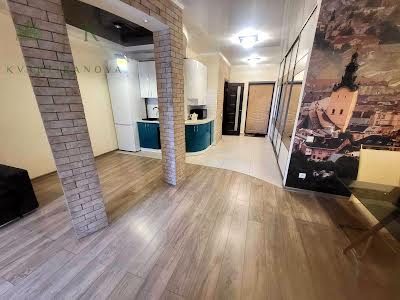 квартира за адресою Голубовича С., 37