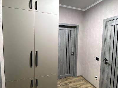 квартира за адресою Дніпровська набережна вул., 18-А