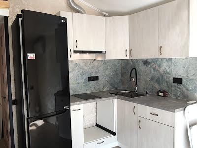 квартира за адресою Залізнична вул., 32