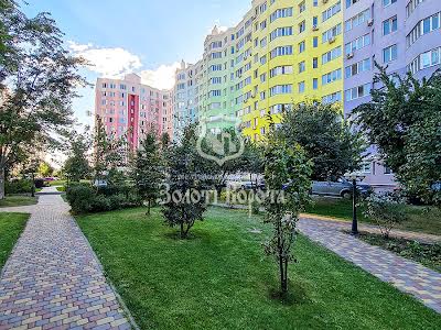 квартира за адресою Теплична вул., 48