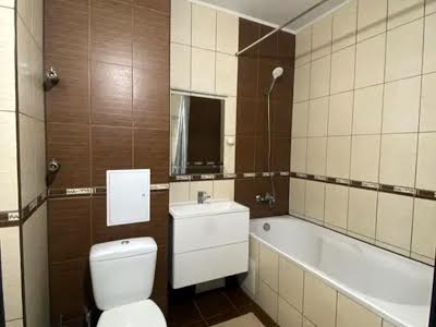 квартира за адресою Анни Ахматової вул., 46