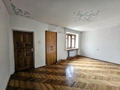 квартира за адресою Оболонська вул., 12